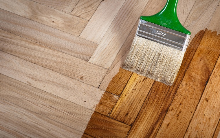 Varnish for floors