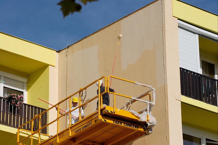 Painting the exterior of a flat